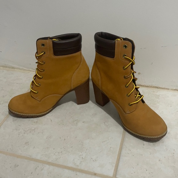 Timberland heeled boots white stitching - Picture 2 of 6